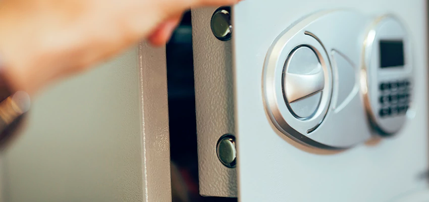 Fingerprint Safe Openers in Clovis, CA